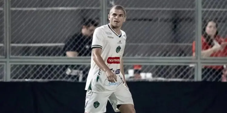 de campinas a manaus atacante percorre quase 4 mil km para realizar sonho de estrear no futebol profissional