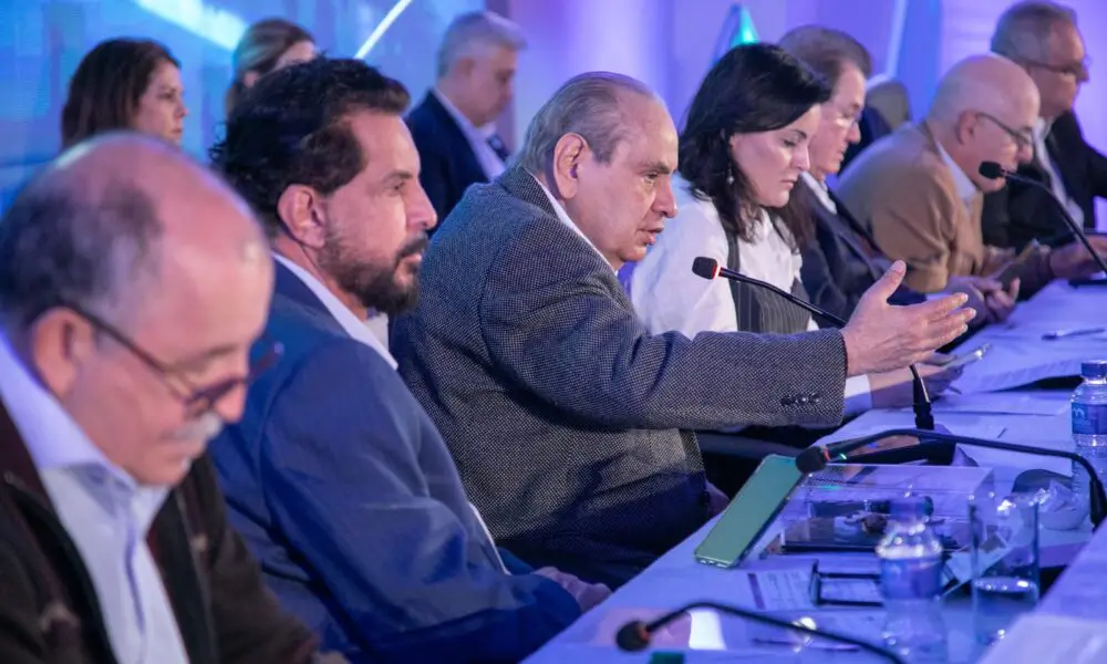 diretoria da cnc debate inovação, segurança e desafios para o ambiente de negócios (2)