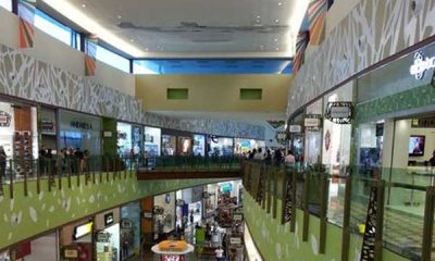 Placas do forro de gesso do teto despencaram causando pânico entre os clientes do Manauara Shopping