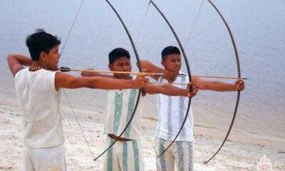 Guerreiros Kambebas com Arco e Flecha