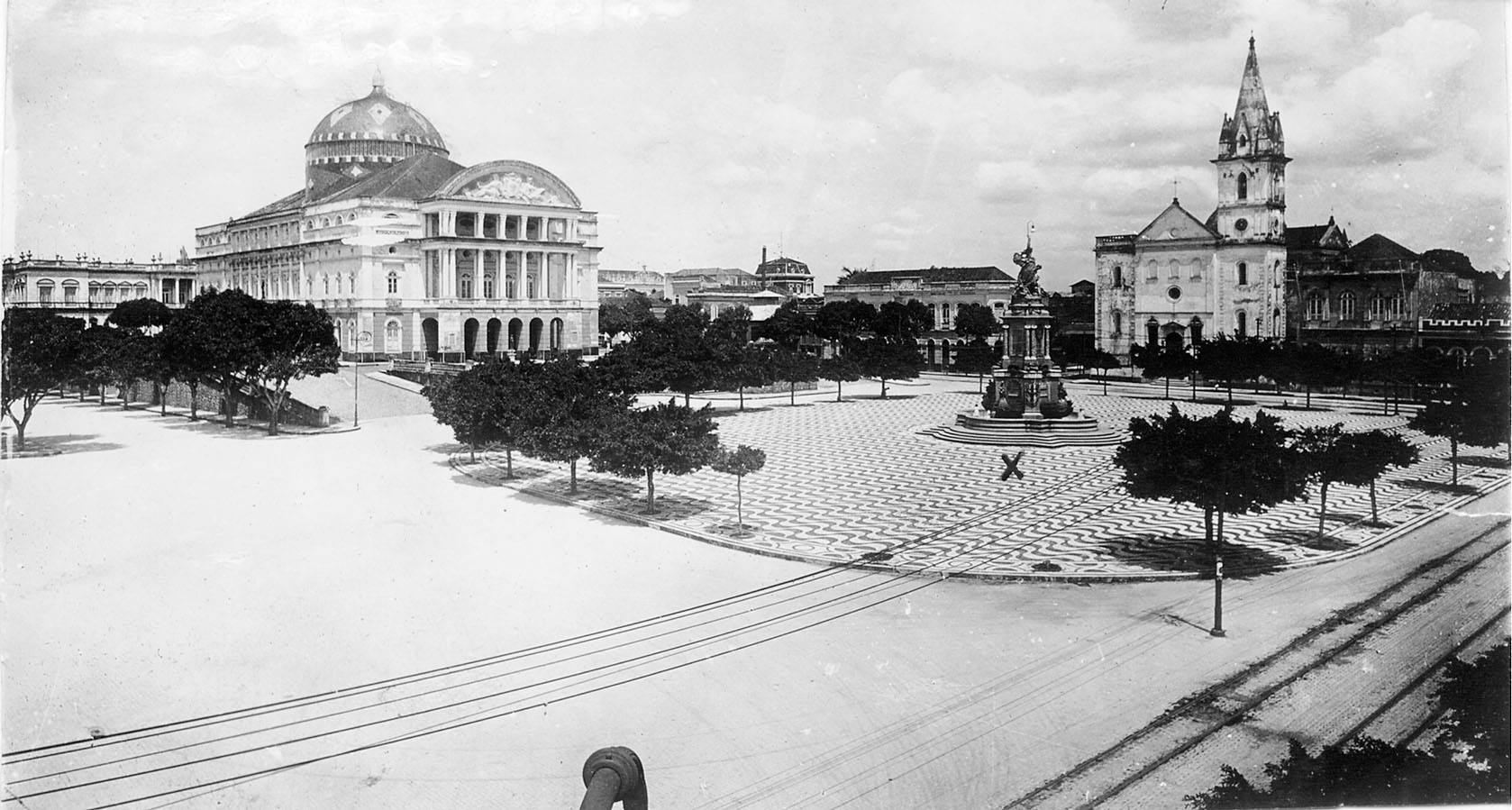 Praça e Largo de São Sebastião. Manaus, AM.