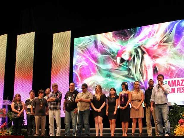 Equipe do filme "Colegas" apresentou o filme no Teatro Amazonas, em Manaus (Foto: Tiago Melo/G1 AM)