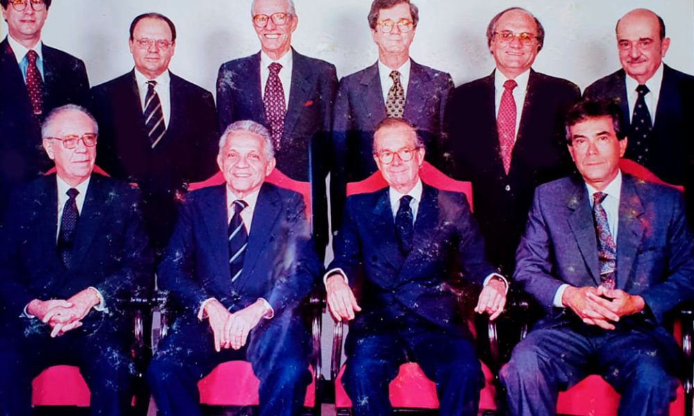 Ministro Xavier de Albuquerque é o segundo sentado da esquerda para a direita