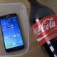 Veja o que acontece com o Galaxy S6 mergulhado em Coca-Cola - Incrível