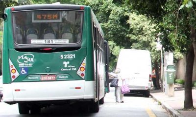Ônibus em circulação na capital paulista: liberação de transporte depende de sanção de Haddad Fernando Neves/Futura Press