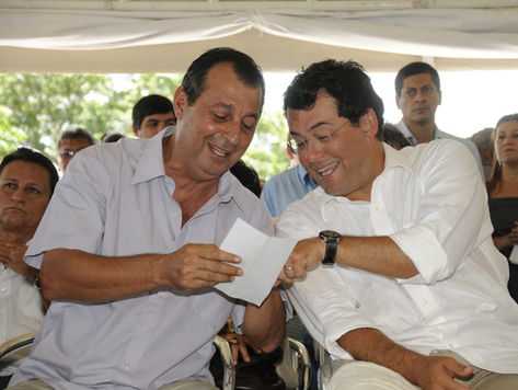 Eduardo Braga e Omar Aziz receberam propina de Andrade Gutierrez