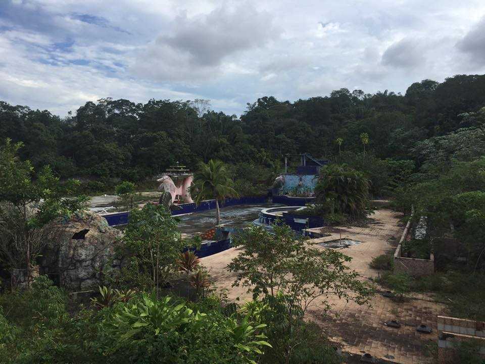 Selva Park em ruínas em Manaus Foto : Markson Jesus