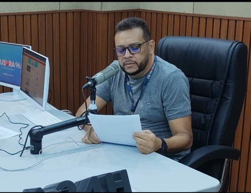 Depois da indignação popular, José Melo exonera Alberto Pelegrine