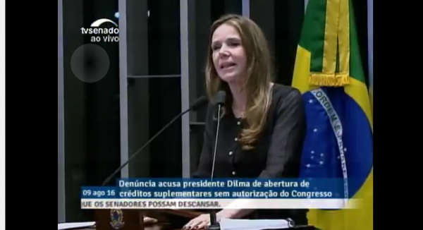 Vanessa Grazziotin inventa novo português: 'presidenta inocenta' e vira piada