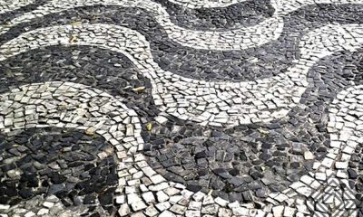 Detalhes da calçada portuguesa do Largo São Sebastião em Manaus / Foto : Marcus Pessoa