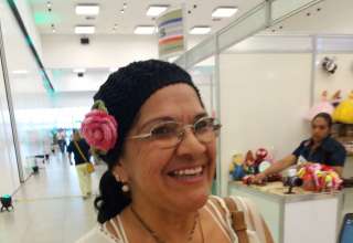 Escritora amazonense Silvia Grijó lança obra “Mulher à Flor da Pele” em Manaus - Imagem: No Amazonas é Assim
