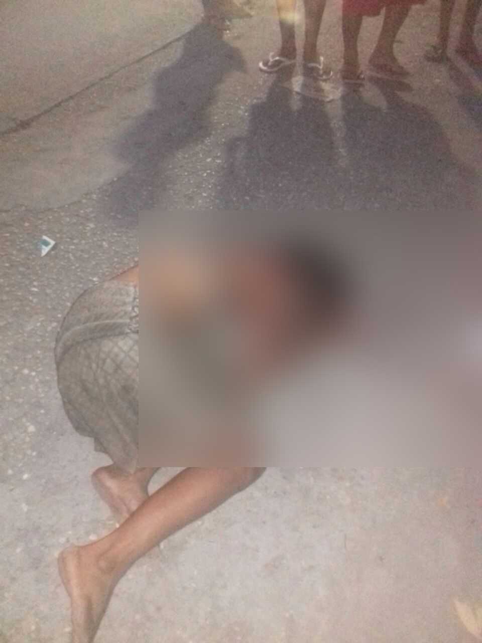 Mulher é morta enquanto passava ao lado da briga de um casal - Imagem: via Whatsapp
