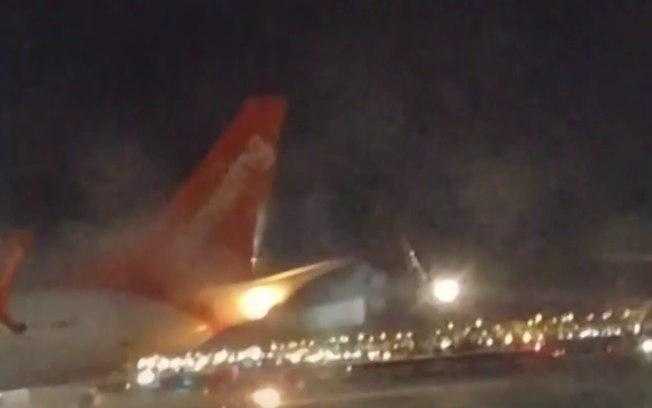 Após aviões se chocarem no aeroporto de Toronto, dezenas de pessoas precisaram ser evacuadas, mas ninguém se feriu