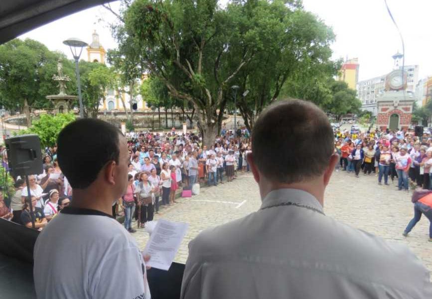 Abertura da Campanha da Fraternidade – 2018 reúne centenas de pessoas na Praça da Matriz em Manaus