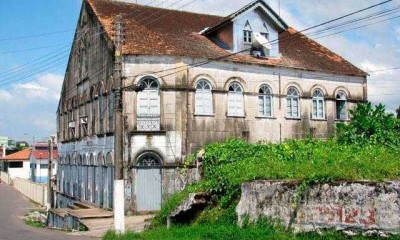 Conheça a história do Prédio Oscar Ramos local onde funcionou o escritório da Estrada de Ferro Madeira-Mamoré em Itacoatiara