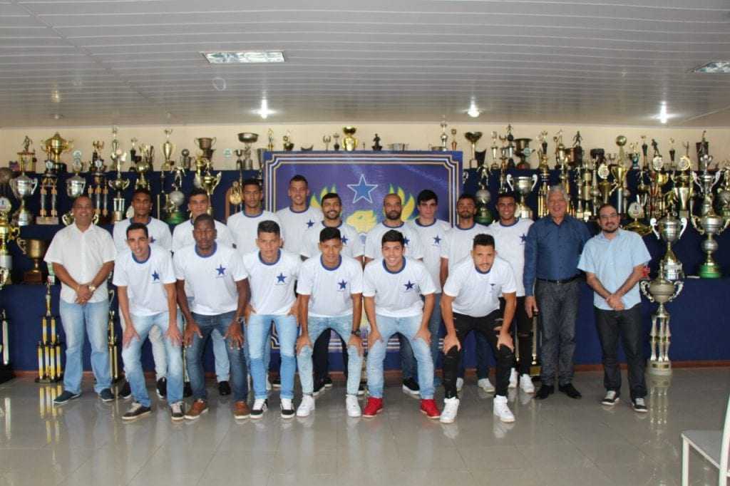 Os 16 jogadores do Naça para a temporada 2019. / Foto: Divulgação/Nacional FC