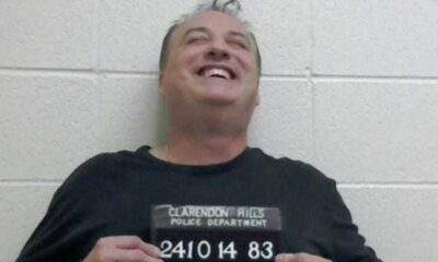 Ganhador de loteria é preso após despejar 10 toneladas de bosta na propriedade do ex-chefe... Será?