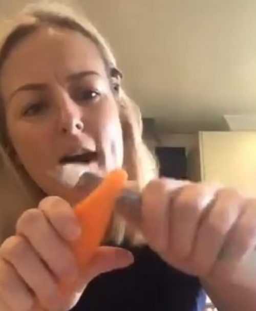 Mãe que finge cortar um dedo e seus filhos se desesperam a gritar / Foto : Reprodução Instagram