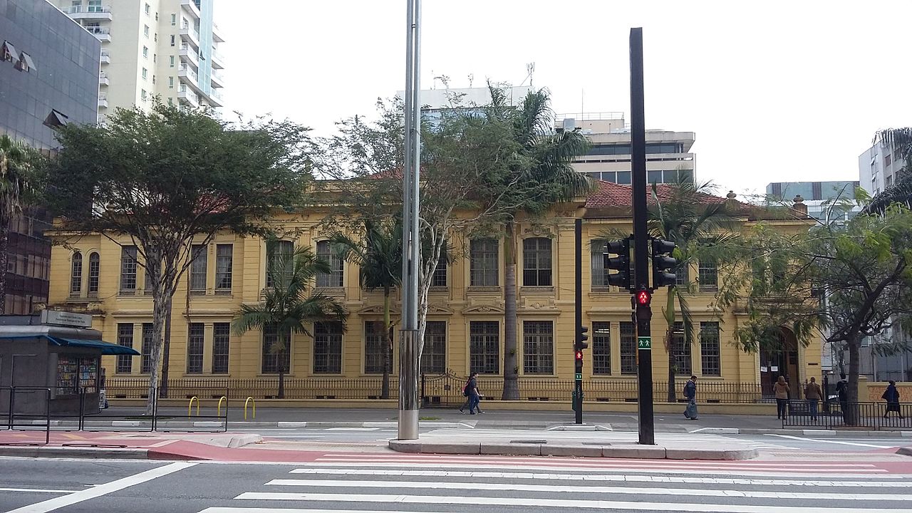 Fachada da Escola Estadual Rodrigues Alves, em São Paulo (SP), Brasil. / Foto : Caroline Vieira Bueno de Oliveira