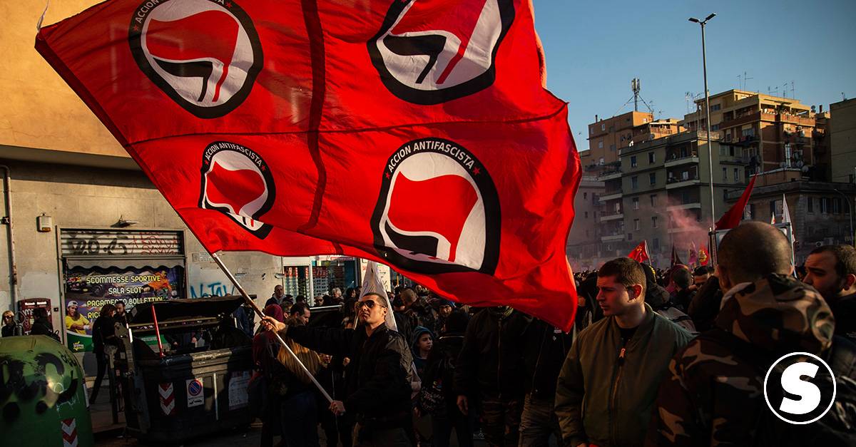 Entenda o significado dos símbolos da bandeira antifascista - Imagem: Divulgação
