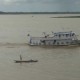 Menino de 13 anos vai de Codajás a Manacapuru em uma canoa sem remo, para fugir de abusos