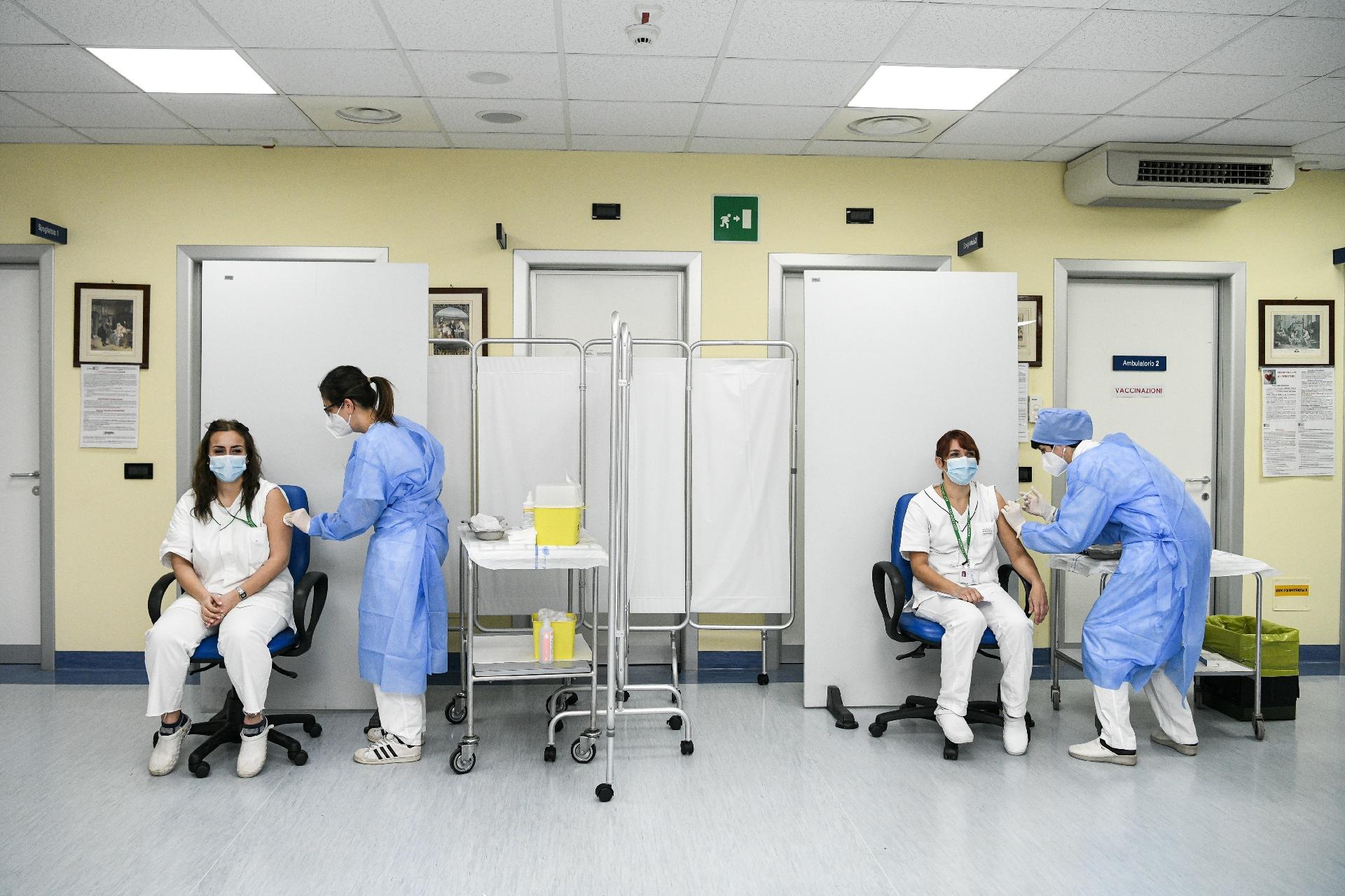 Itália aplica 1 milhão de vacinas contra a Covid-19 em apenas 19 dias