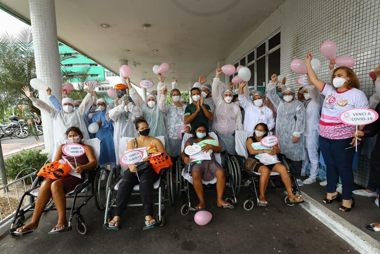 Instituto da Mulher Dona Lindu celebra a recuperação de 4 pacientes que venceram a Covid-19! / Foto: Herick Pereira/Secom