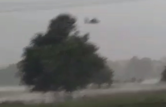 Vídeo mostra momento exato da queda do helicóptero do Exército no rio Solimões, no AM