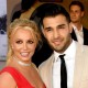 Britney não quer nem pensar em voltar aos palcos, seu foco é curtir o noivado com o modelo iraniano Sam Asghari