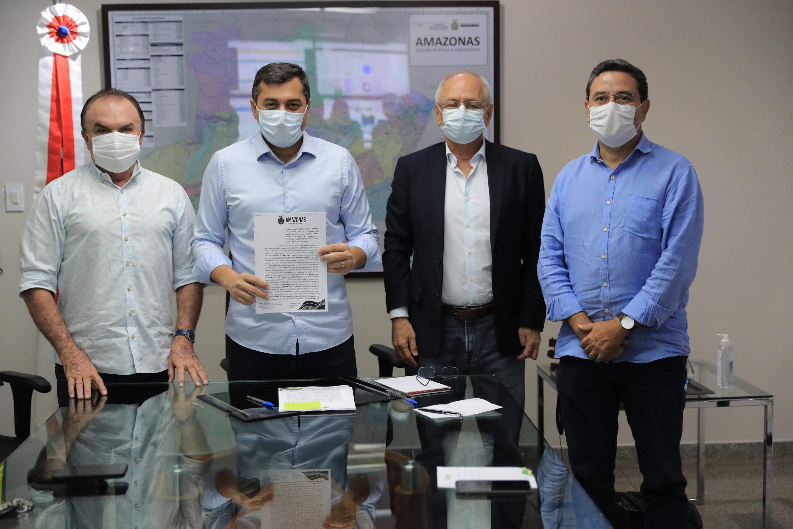 Wilson Lima assina convênios de mais de R$ 2,8 milhões para facilitar o escoamento da produção em Beruri, Humaitá e Santa Isabel do Rio Negro