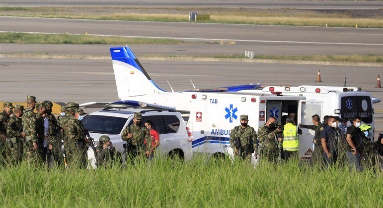 Vídeo: Atentado terrorista em aeroporto na Colômbia deixa mortos e feridos