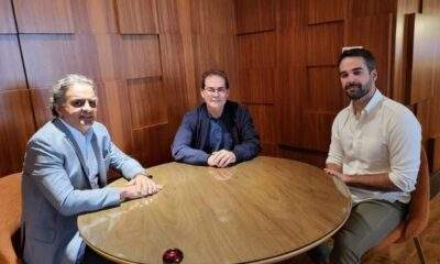 Aécio Neves surge a cara do Pinguim, vilão do Batman e vira meme!