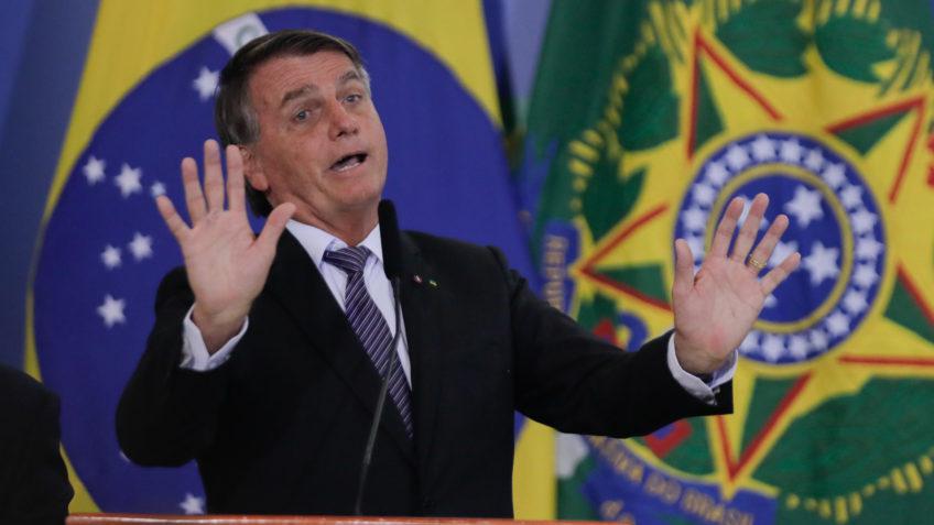 Bolsonaro culpa a imprensa por “má fé” ao falar da compra de 35 mil comprimidos de Viagra pelas Forças Armadas