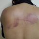 Esposa é agredida após flagrar o marido com amiga pelados na cama
