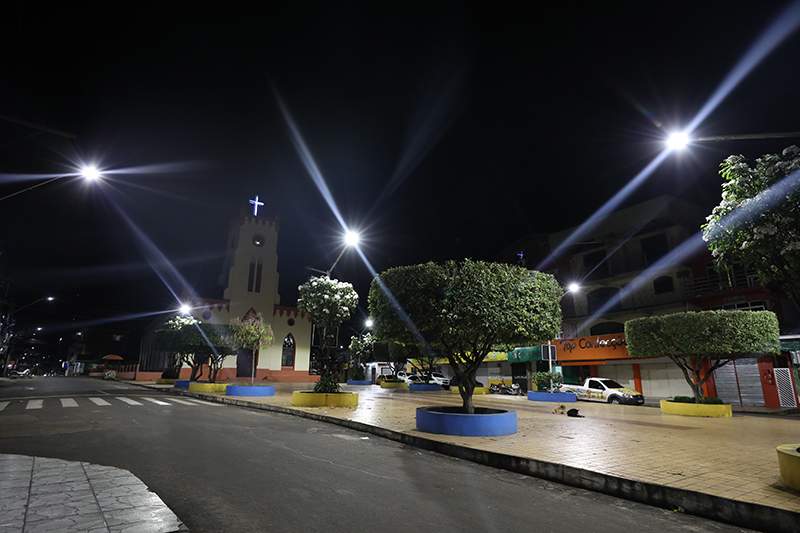 Tefé mais iluminada com Iluminação pública de LED / Foto : Arthur Castro/Secom