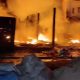 Vídeos: Incêndio atinge empresa de reciclagem no Igarapé do Passarinho, em Manaus