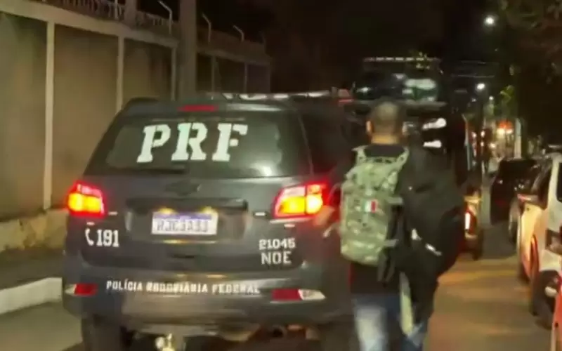 Roberto Jefferson se entrega à PF após resistir com granada e fuzil / Foto: Reprodução/GloboNews