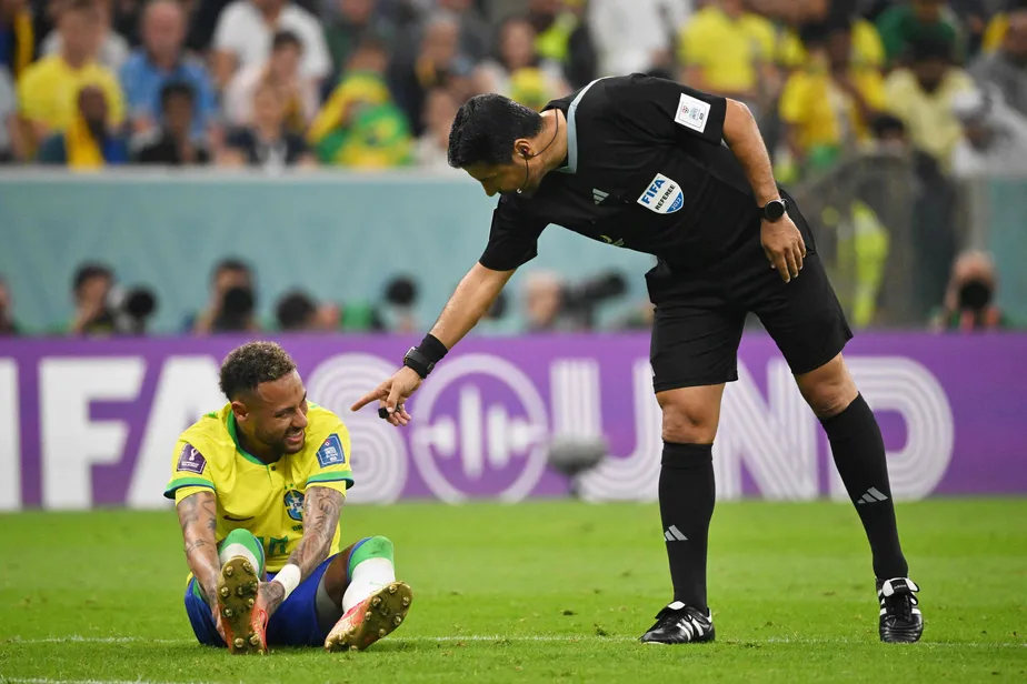 Neymar sofreu entorse contra a SérviaNeymar sofreu entorse contra a Sérvia Nelson ALmeida/AFP