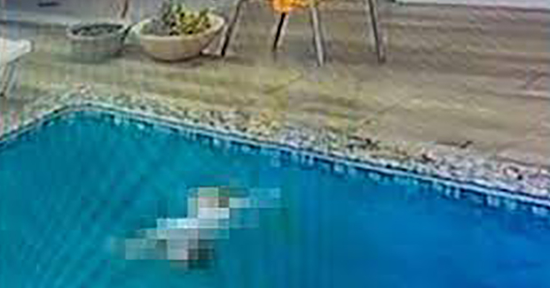 Criança de 3 anos morre após cair com bicicleta dentro de piscina em sítio de Manaus