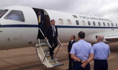 Jair Bolsonaro em avião da FAB, em 2021. - (crédito: Divulgação/PR)