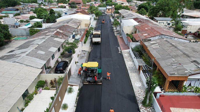 Prefeitura de Manaus conclui mais ruas no bairro Planalto / Foto - Rayner Souza/ Seminf