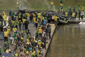 Invasão no DF: Bolsonaristas praticaram vandalismo e depredação nos prédios do Congresso, STF e Palácio do Planalto – Foto: Joedson Alves/Anadolu Agency via Getty Images