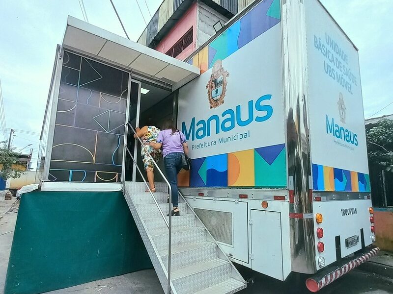 Prefeitura leva unidade móvel de atendimento psicossocial à shopping de Manaus em alusão ao Dia Internacional da Mulher