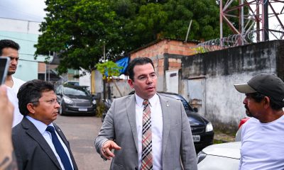 Amazonas Energia é obrigada a retirar medidores aéreos após decisão da Justiça proibir instalação, devido atuação de deputados do AM