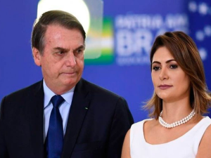 Michelle Bolsonaro agora é cidadã Amazonense