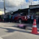 Vídeo +18 : Motoqueiro desvia de carro, se desequilibra, cai e morre esmagado por caminhão em Manaus