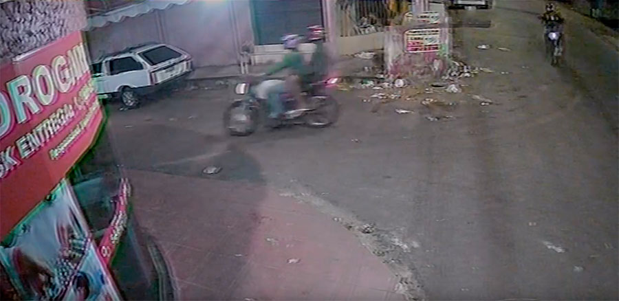 Moradores do bairro Compensa estão apavorados com motociclistas ladrões. Agora são duas motos usadas nos crimes!