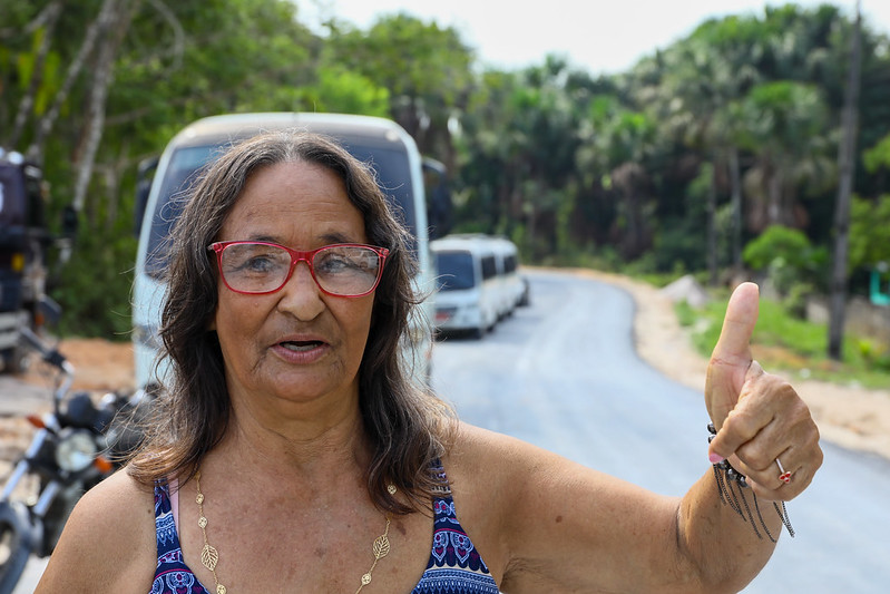 Prefeito David entregou 10 quilômetros do ramal Água Branca 1 totalmente asfaltado no aniversário de Manaus / Foto : Divulgação