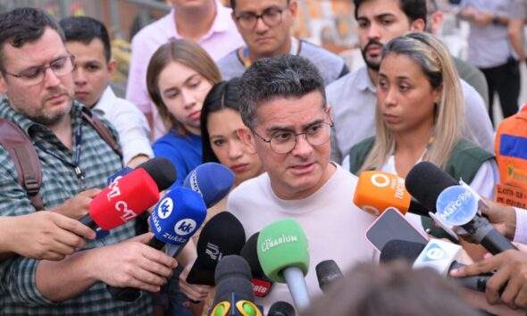 Prefeito reforça ações preventivas no combate às queimadas e adia Maratona de Manaus