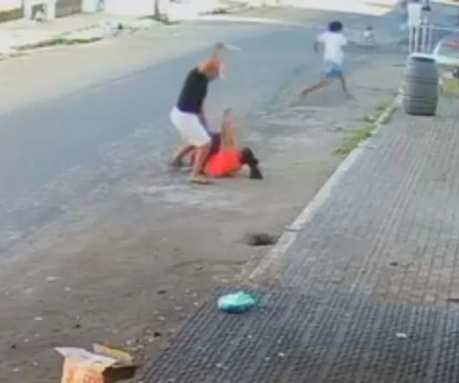 Vídeo : Mulher foi esfaqueada pelo próprio cunhado por não querer ter relação com ele